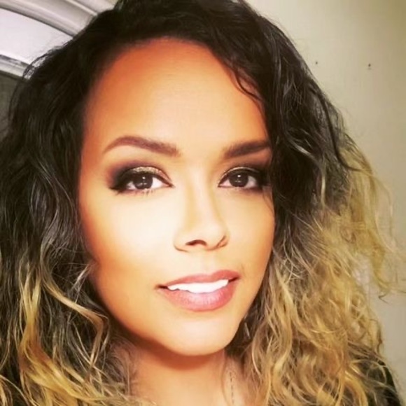 Meet your Posher, Carolyn - Picture 1 of 1